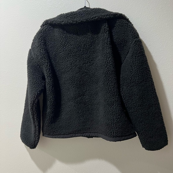Disney Mickey Mouse women’s Black Sherpa Jacket, size medium, EUC, theme park - Picture 2 of 9